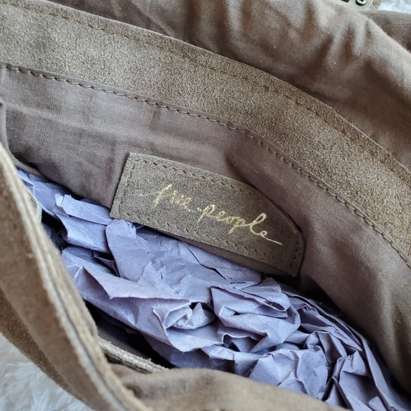 Free People Slouchy Suede Shoulder Bag in khaki - Picture 8 of 11